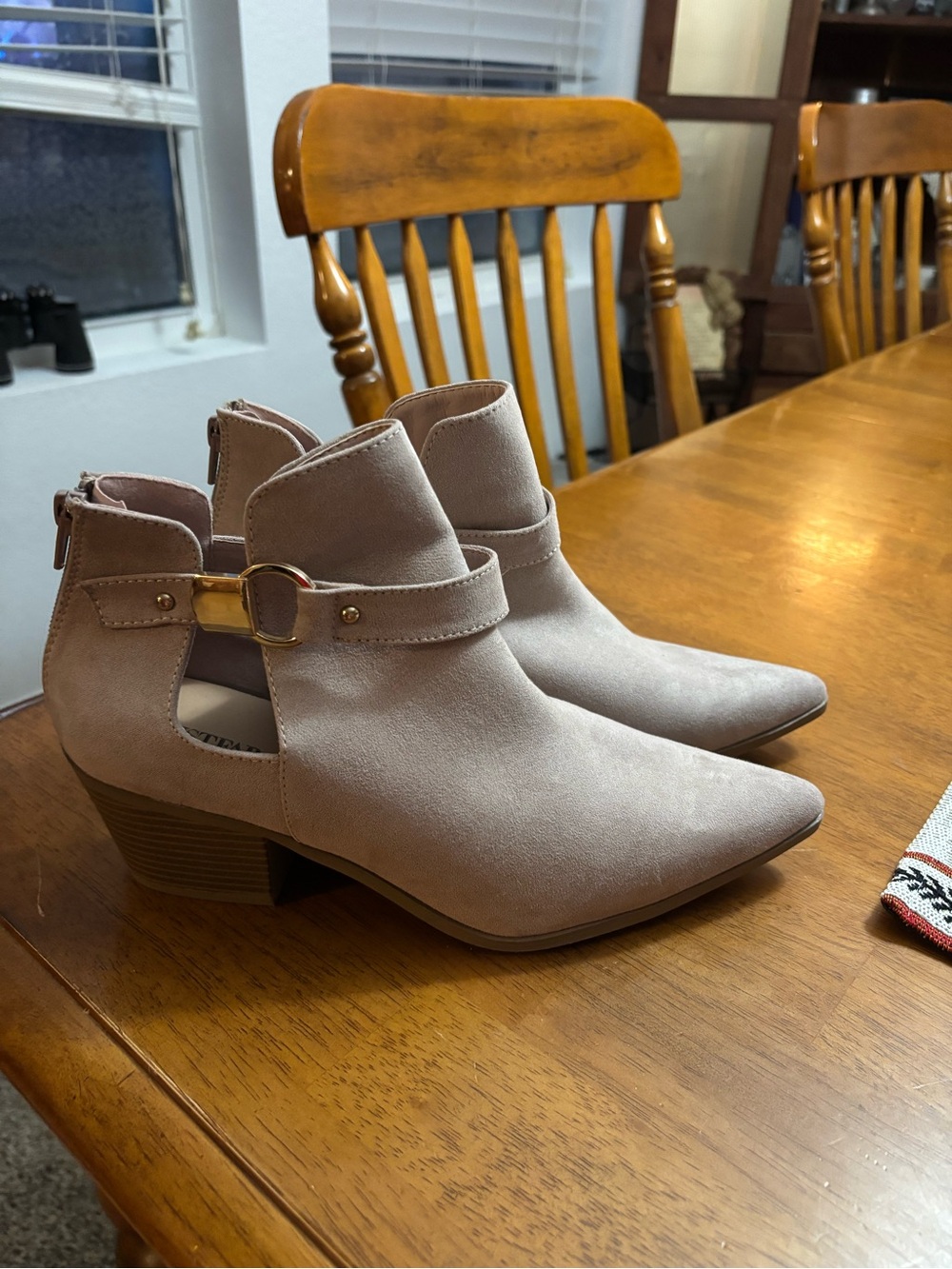 JustFab Jaelyn Women’s Pointed Toe Cut-Out Ankle Booties in Tan